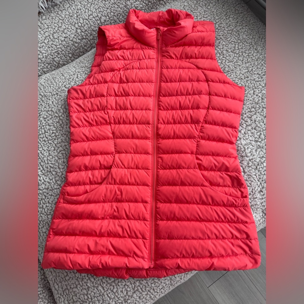 NWOT Lululemon vest size 6